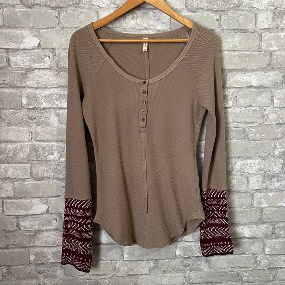 Free People Women's Medium Alpine Ski Lodge Thermal in Beige. Crotchet Knit Cuff - Picture 10 of 10